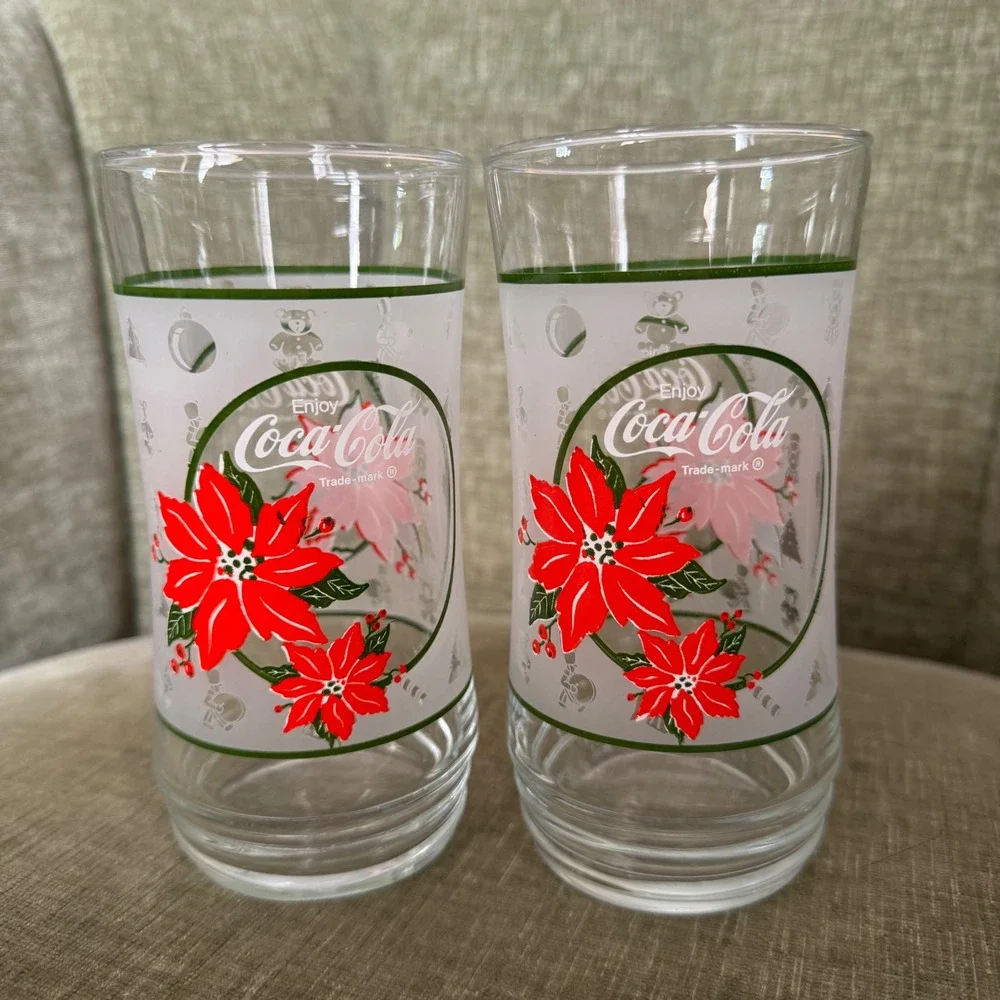 Vintage‎ Coca-Cola Christmas Poinsettia Glass Tumblers Set of 2 Red Green 6 Inch